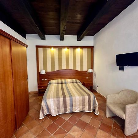 Agriturismo Cervinace Oriolo  Buitenkant foto